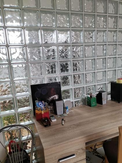 Penthouse cu 3 camere semidecomandat, mobilat în Vest