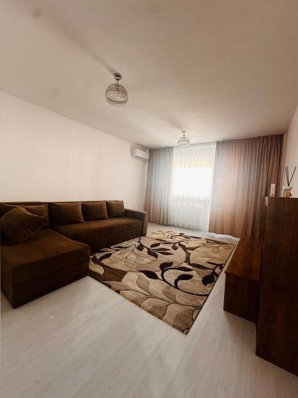 Apartament cu 2 camere decomandat în Metalurgiei