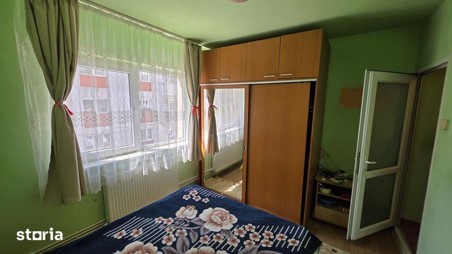 Apartament cu 2 camere semidecomandat în CET