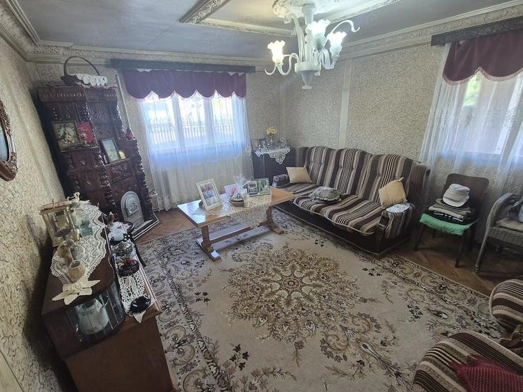 Casă cu Teren 1200 Mp în Central