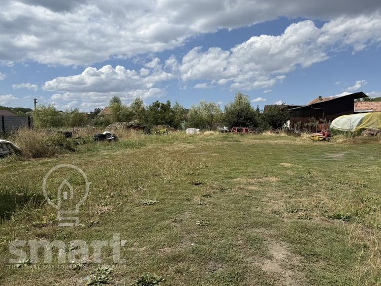 Teren Construcții intravilan de 1483 mp, în Pata