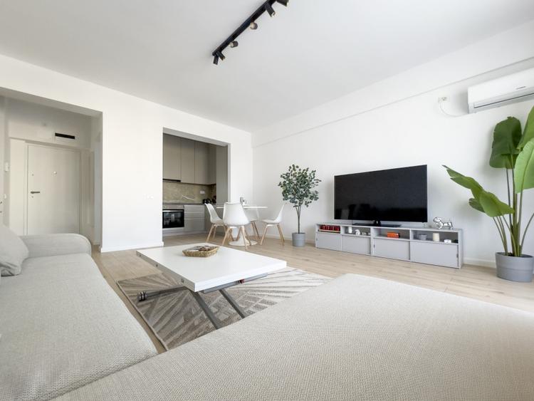 Apartament cu 2 camere decomandat, mobilat în Mamaia-Sat