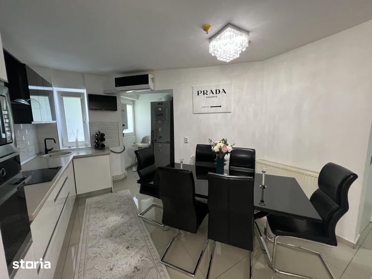 Apartament cu 3 camere în Micro 16