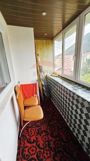Apartament cu 4 camere decomandat, mobilat în Mărăței