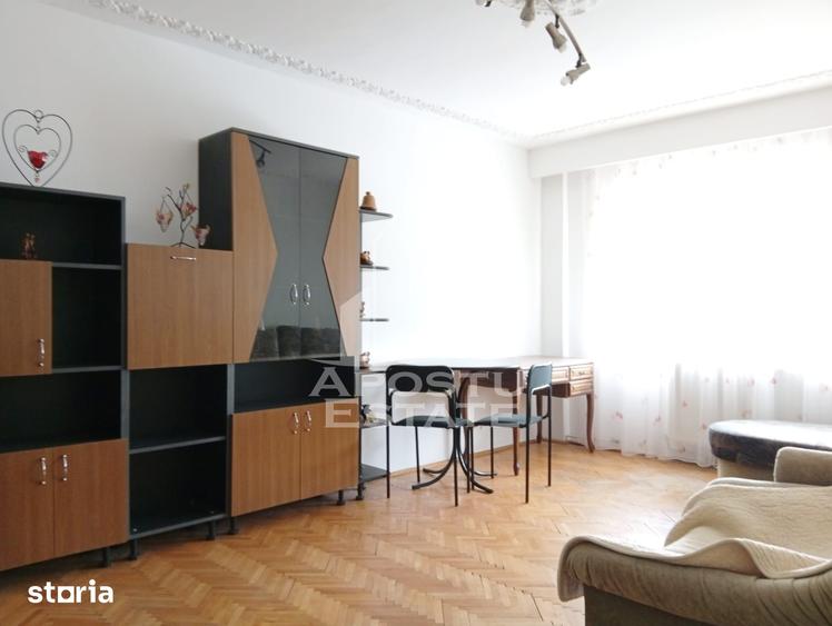 Apartament cu 3 camere, mobilat în Podgoria