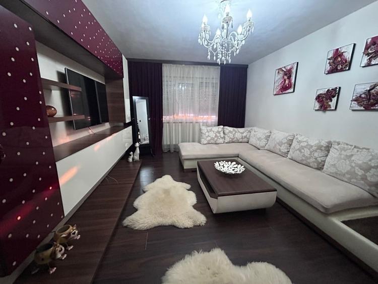 Apartament La Cheie - Independentei. Mobilat Utilat. - 2