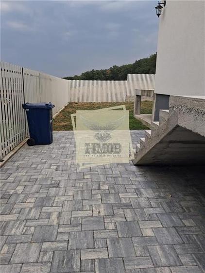 Duplex cu 3 camere cu Teren 283 Mp în Exterior Sud