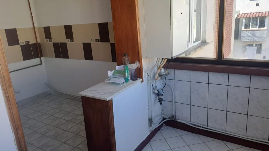 Apartament cu 3 camere decomandat în Gării