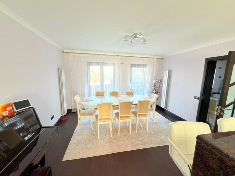 Casă individuală cu 4 camere cu Teren 500 Mp în Central