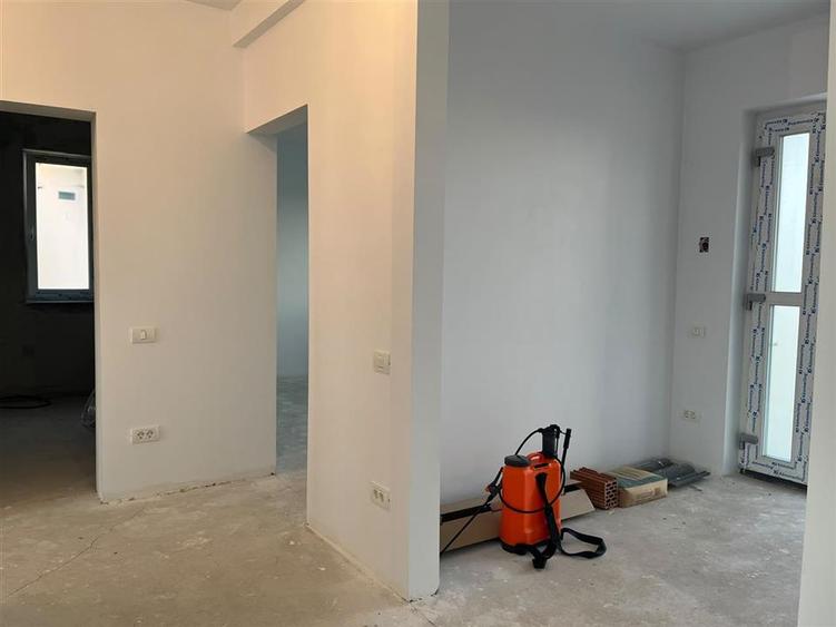 Casă cu 4 camere cu Teren 471 Mp în Cihei