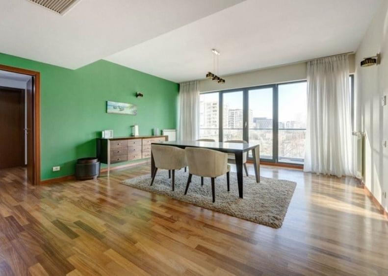 Apartament cu 4 camere, mobilat în Nordului