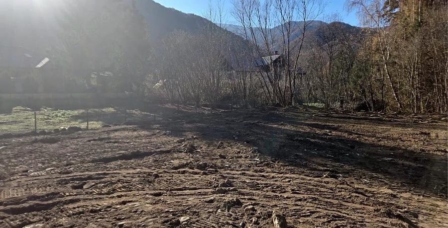 Teren de 2000 mp, în Poiana