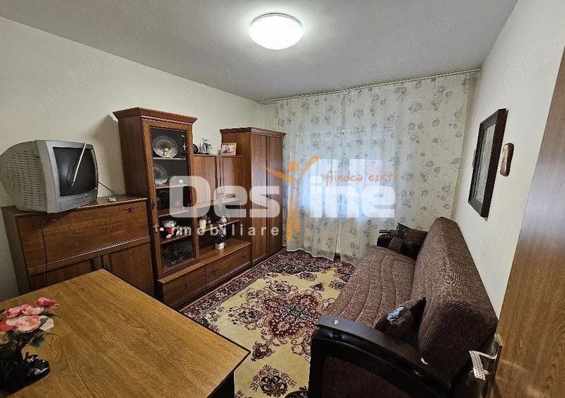 Apartament cu 3 camere decomandat, mobilat în Soarelui