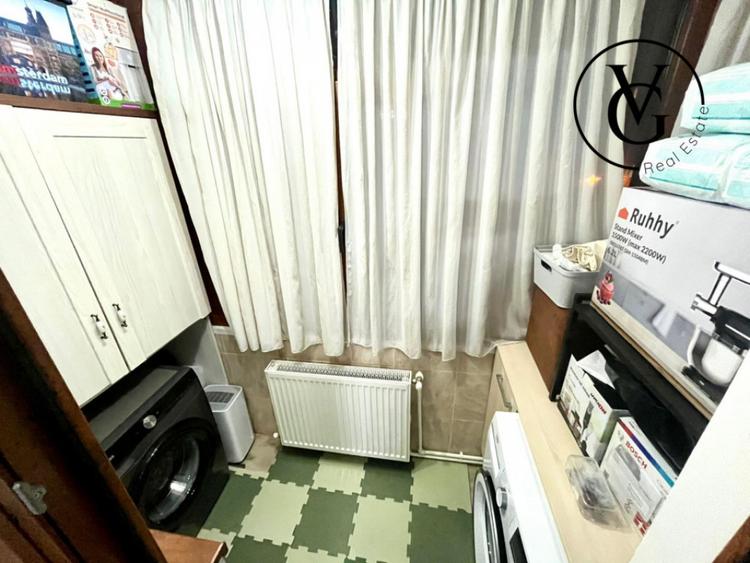 Apartament cu 3 camere semidecomandat, mobilat în Tomis Nord