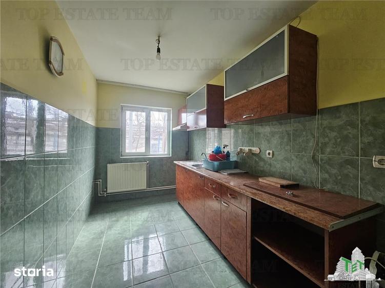 Casă cu 4 camere cu Teren 280 Mp în Central