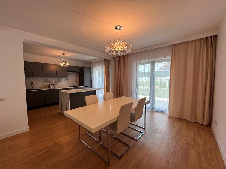 Casă individuală cu 5 camere cu Teren 590 Mp în Corbeanca