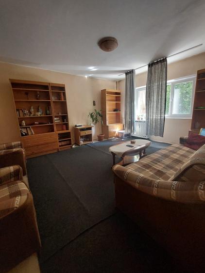 Apartament cu 3 camere decomandat în Sebastian