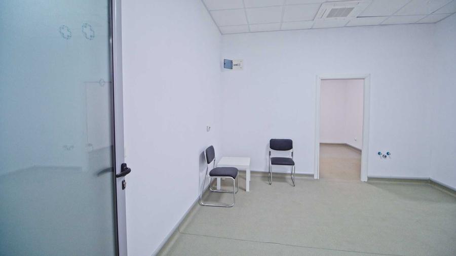 Spațiu comercial, de 800 mp, în Central