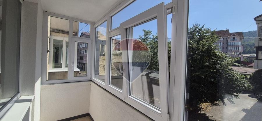Garsonieră decomandată, mobilată în Central