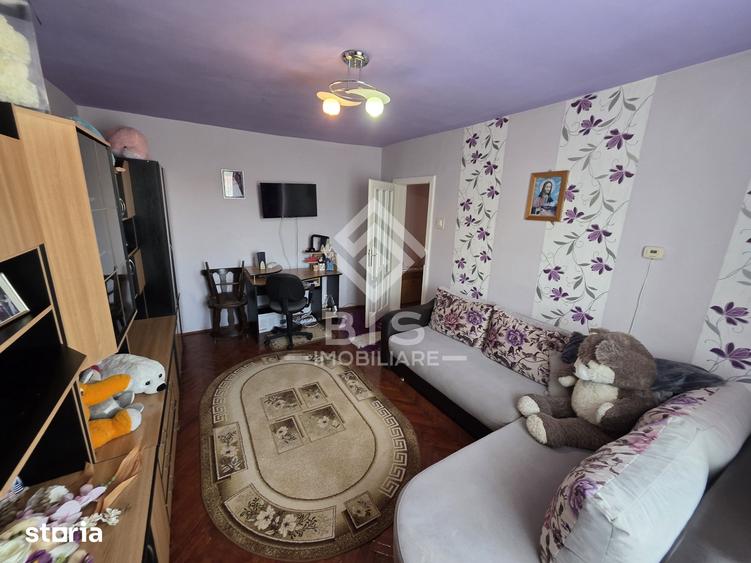 Apartament cu 3 camere în Independenței