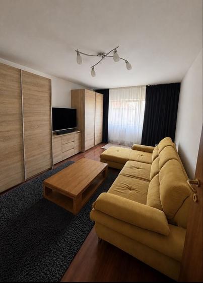 Apartament cu 2 camere decomandat în Plopilor