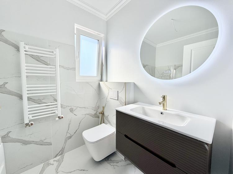 Duplex cu 4 camere cu Canalizare în Moșnița Nouă