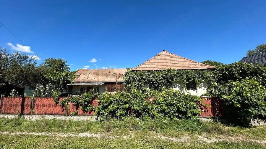 Casă cu Teren 2250 Mp în Central