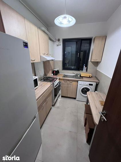 Apartament cu 2 camere decomandat, mobilat în Central