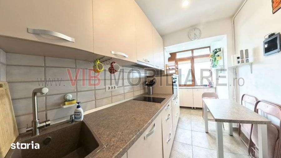 Apartament cu 3 camere decomandat, mobilat în Pajura