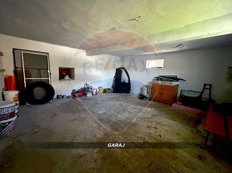 Duplex cu 3 camere cu Teren 765 Mp în Est