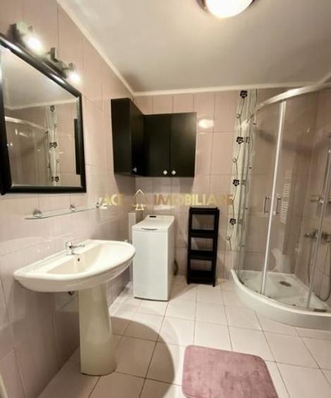 Apartament cu 2 camere semidecomandat, mobilat în Ghencea