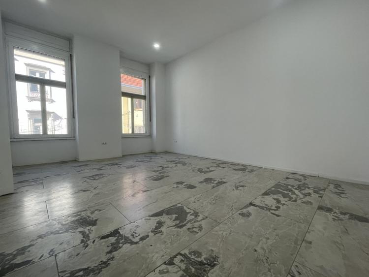 Apartament cu 2 camere nedecomandat în Ultracentral