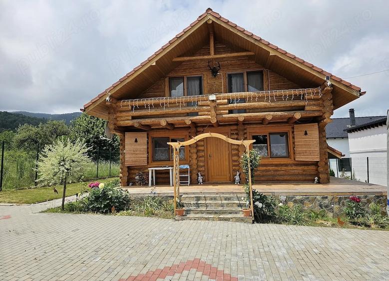 Casă cu 3 camere cu Teren 3042 Mp în Vale