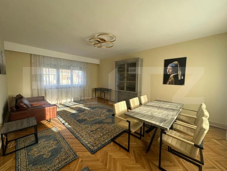 Apartament cu 4 camere decomandat, mobilat în Titulescu