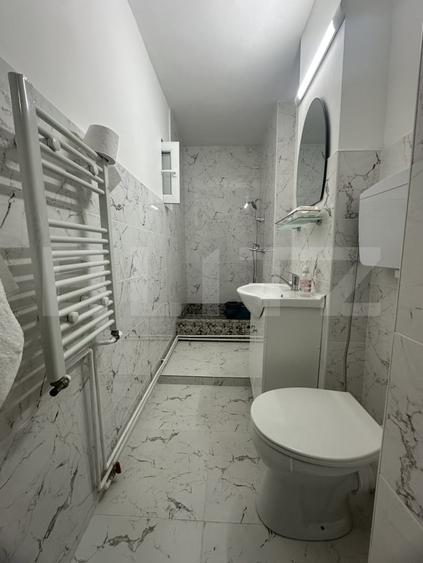 Apartament cu 3 camere decomandat în Dâmbu Pietros