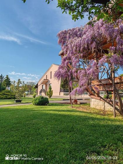 Pentru o viata in vacan?a, proprietate 3280 cu piscina, garaj, BBQ.. . - 16