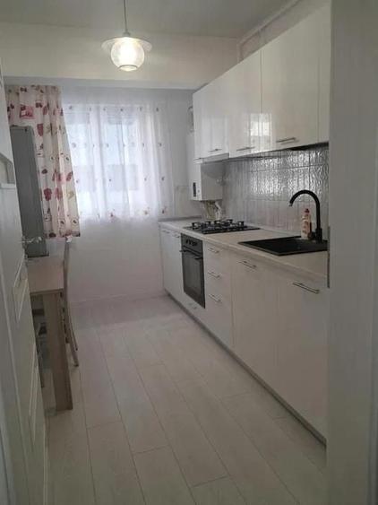 Apartament cu 2 camere decomandat, mobilat în Central