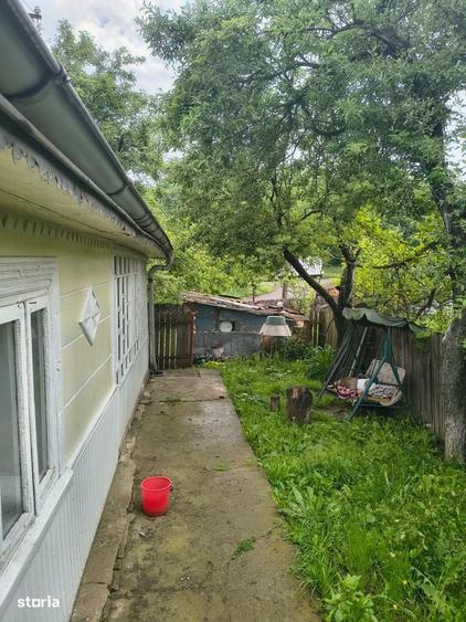 Casă cu 3 camere în Zăicești