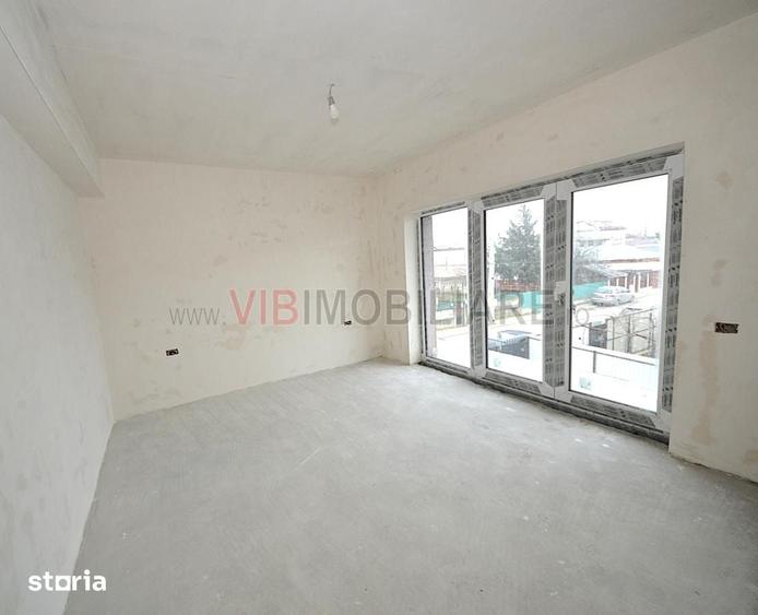 Casă cu 4 camere semidecomandat cu Teren 240 Mp în Central