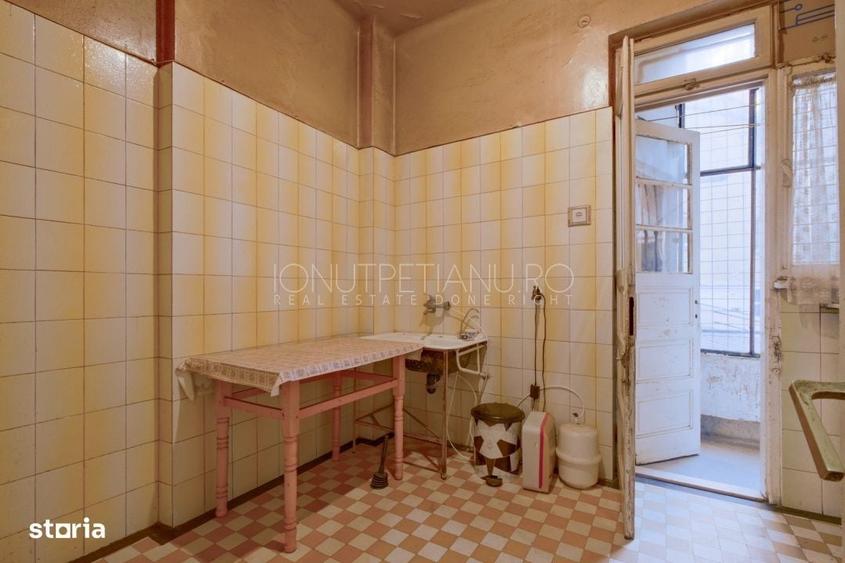 Apartament cu 4 camere decomandat în Armeneasca