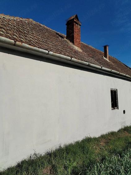 Casă cu 5 camere cu Teren 1100 Mp în Opatița