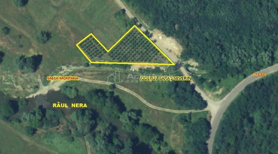 Teren de 1445 mp, în Slatina-Nera