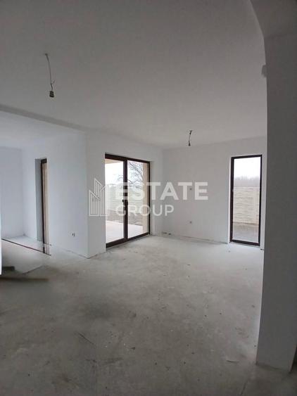 Duplex cu 4 camere cu Canalizare în Dumbrăvița
