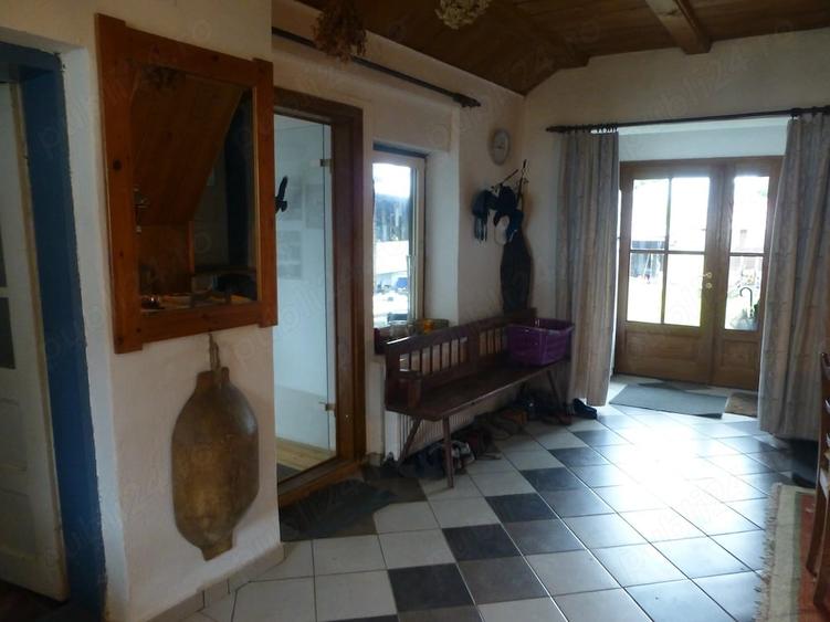 Casă cu Teren 2850 Mp în Brebu