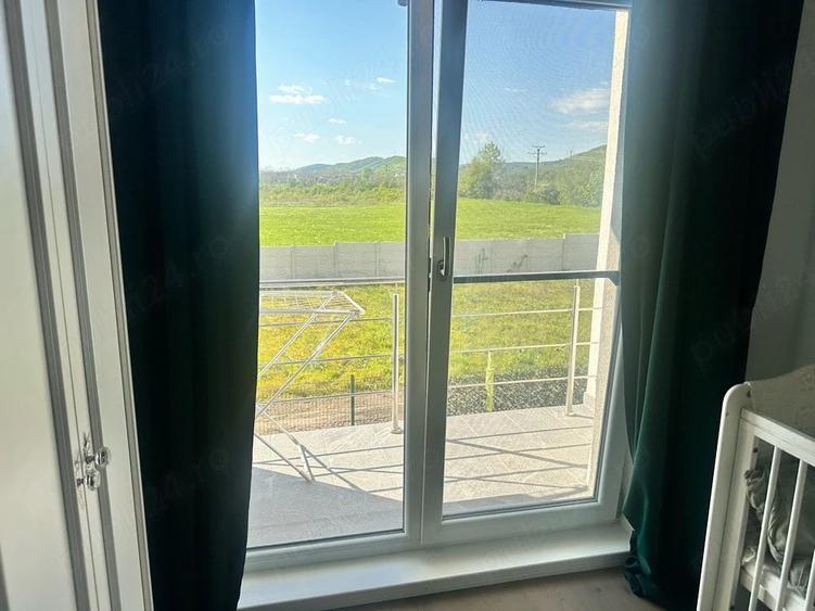 Apartament cu 3 camere decomandat în Aninoasa