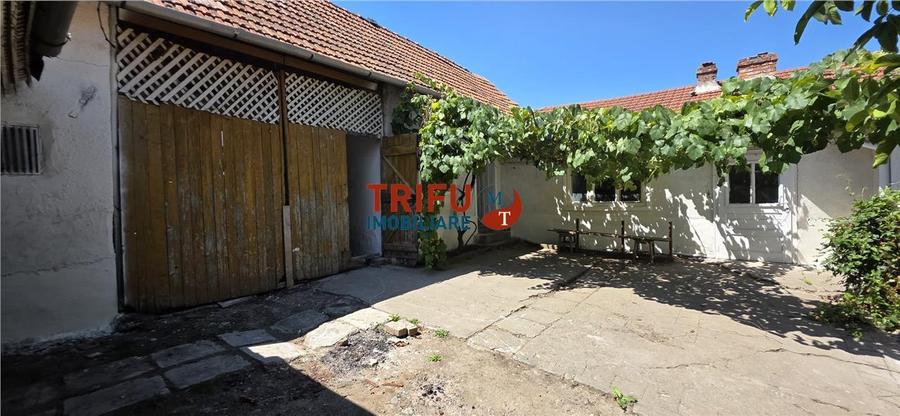 Casă individuală cu 3 camere cu Canalizare în Cricău