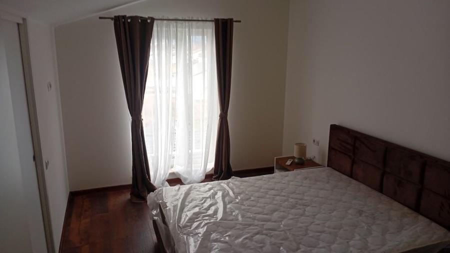 Apartament cu 3 camere decomandat în Sânpetru