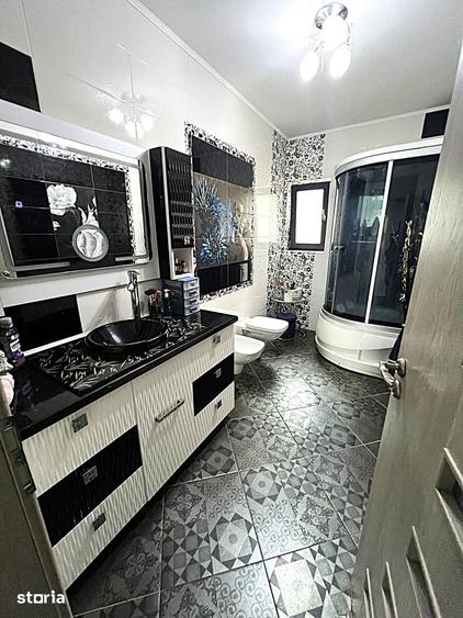 Casă cu 5 camere cu Teren 1700 Mp în Bucium