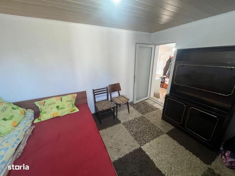 Casă cu 2 camere decomandat în Braniștea