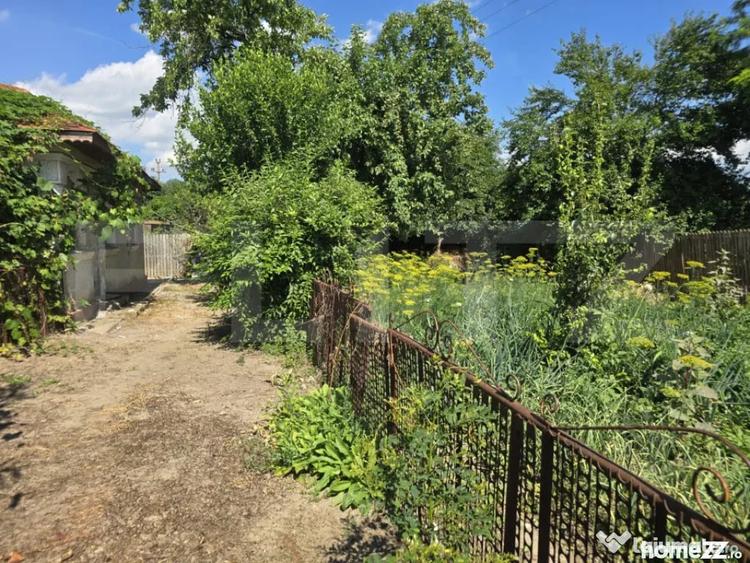 Casă cu 3 camere cu Teren 1100 Mp în Central